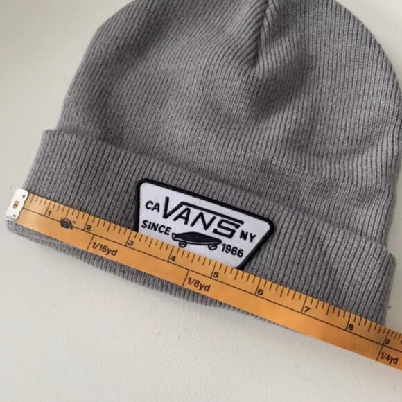 Vans Off The Wall Beanie Cap Mens One Size Gray Knit Skateboard Y2K Winter - Picture 2 of 3